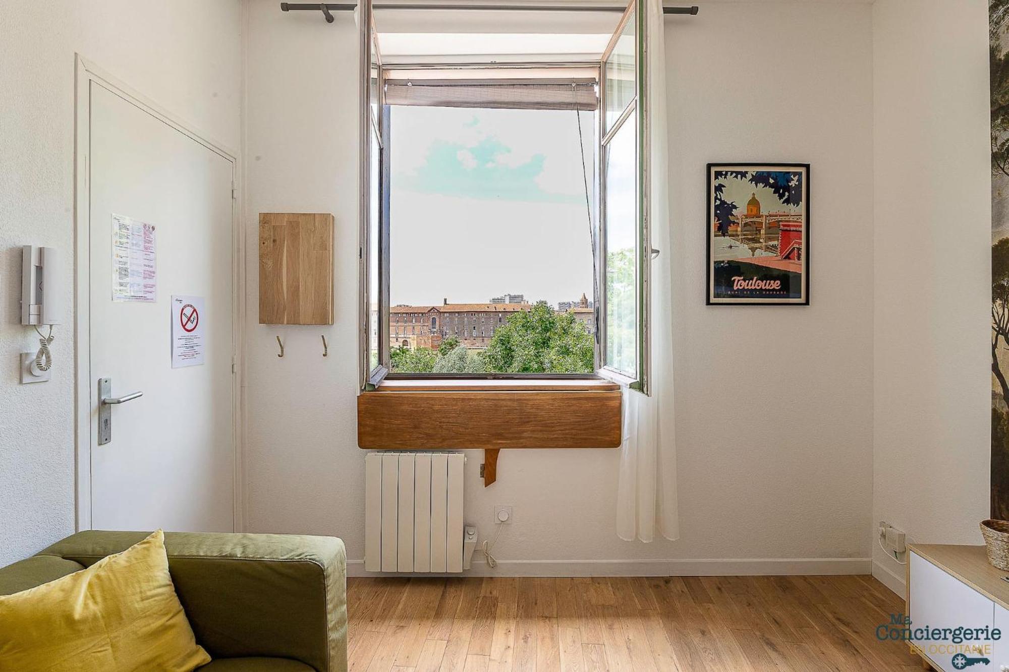 Appartement Artiste - Vue Sur Les Quais De La Garonne - Hypercentre *